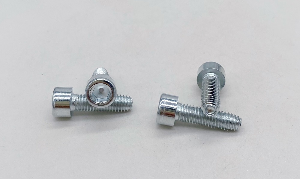 DIN7500E हेक्सागोनल थ्रेड सेल्फ-टैपिंग स्क्रू का उपयोग कैसे करें?
